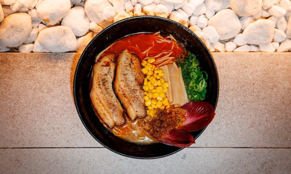 La cadena de ramen Ryukishin desembarca en Las Palmas de Gran Canaria tras su éxi to en Valencia. El restaurante japonés especializado en ramen expande a las islas su negocio, que hasta ahora contaba con dos locales en Valencia y otro en Castellón.

comerjapones.com/ryukishin-dese…