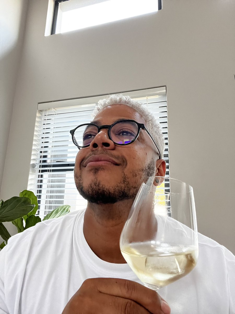 MarvinMuso's tweet photo. Did I need a change? No. Did I do it anyway? Absolutely.💈🤍 https://t.co/OBYFoefJOQ