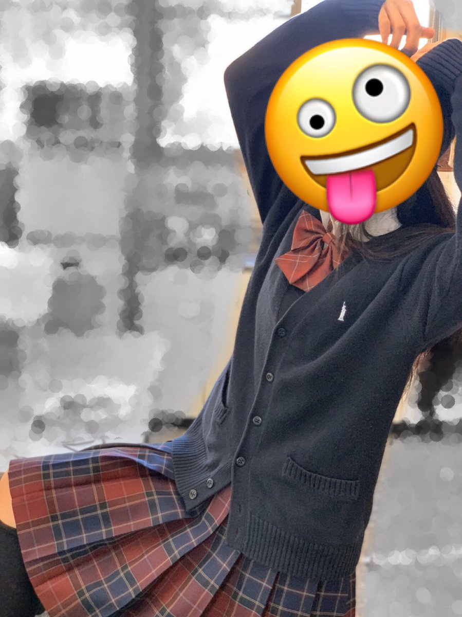 leuko128's tweet photo. @haruka0806mi TPO誤らなければどんな年齢の方がどんな服着ててもいいと思います
歳のわりに()未だにこんな服を好きで着てる俺参戦しましょうか？？ https://t.co/B3o2qx8deE