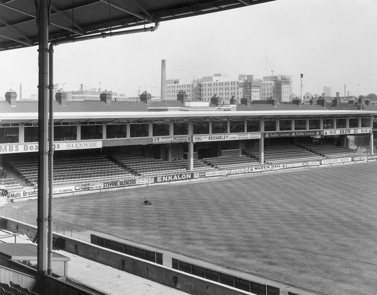 Unitedfans2023's tweet photo. Manchester United travel to Leicester City on Sunday and this was Filbert Street which was Leicester City's ground until 2002.
#MUFC #FilbertStreet https://t.co/DLvtOScDgI