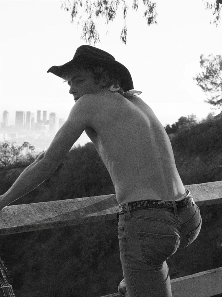 RossLPortugal's tweet photo. 📸 Ross Lynch by Hedi Slimane. https://t.co/Yot2zDl8lW