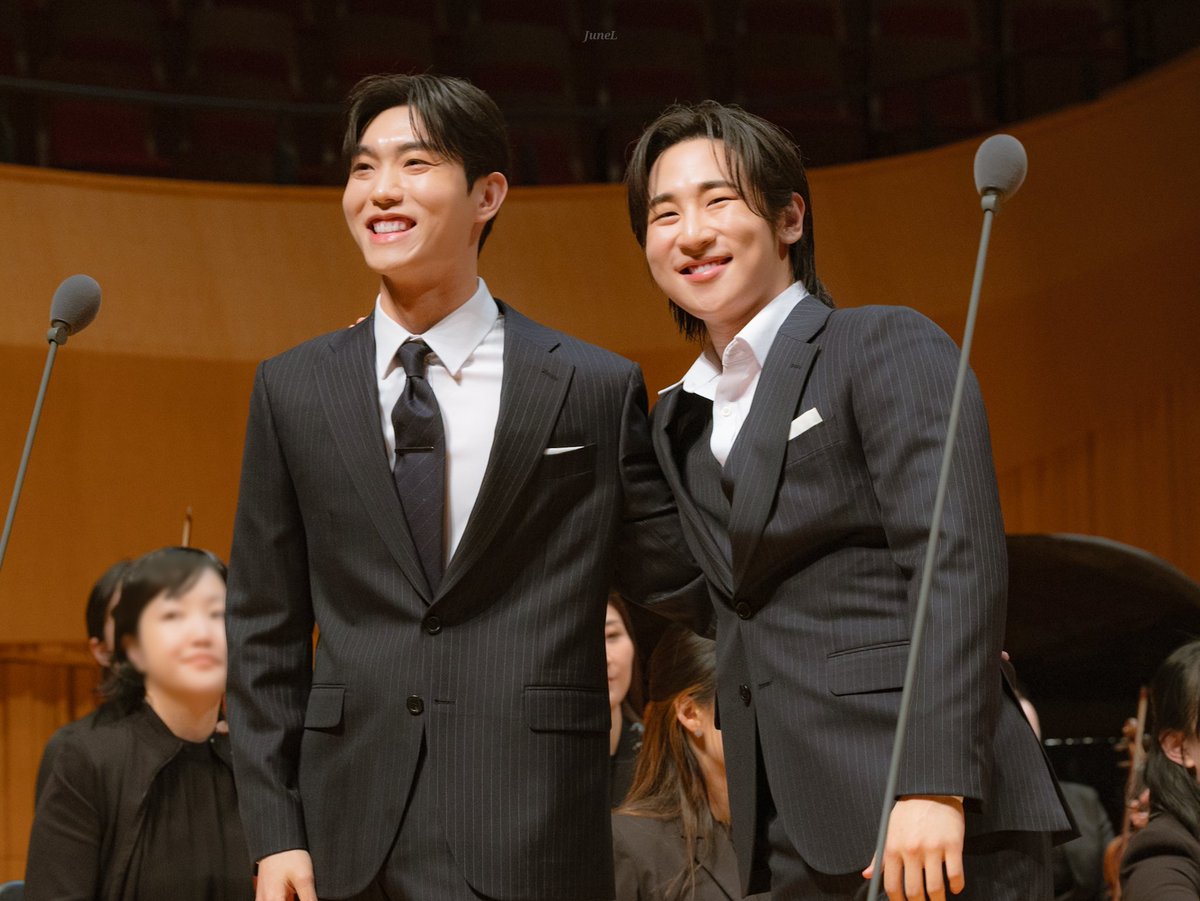 250312 클래식 듀오 콘서트

😁동기즈😁

#리베란테 #진원 #노현우
