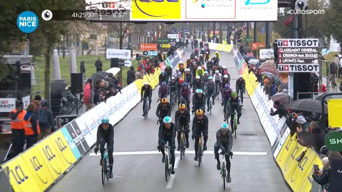 Le Gruppetto tweet media