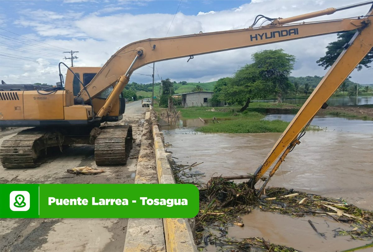 Leoorlandoa's tweet photo. Seguimos combatiendo juntos el invierno, nuestro equipo sigue desplegado en distintos cantones cuidando de las familias manabitas

📍Tosagua
✅ Retiro de palizada en el Río Carrizal a la altura del puente Larrea

📍Chone
✅ Reconformación de muro de contención en el sitio La Playita, de la parroquia San Antonio
✅ Retiro de palizada en el puente de ingreso a la Comunidad Badeal de la parroquia San Antonio
✅ Colocación de piedra escollera en márgenes del río Garrapata en El Guabal

1/2