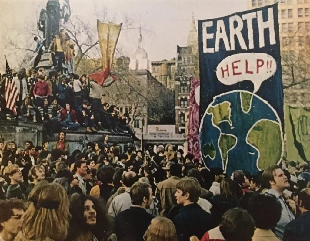 April 22, 1970: The first Earth Day was celebrated, highlighting the rise of environmental awareness and green marketing initiatives. #EarthDay #GreenMarketing
