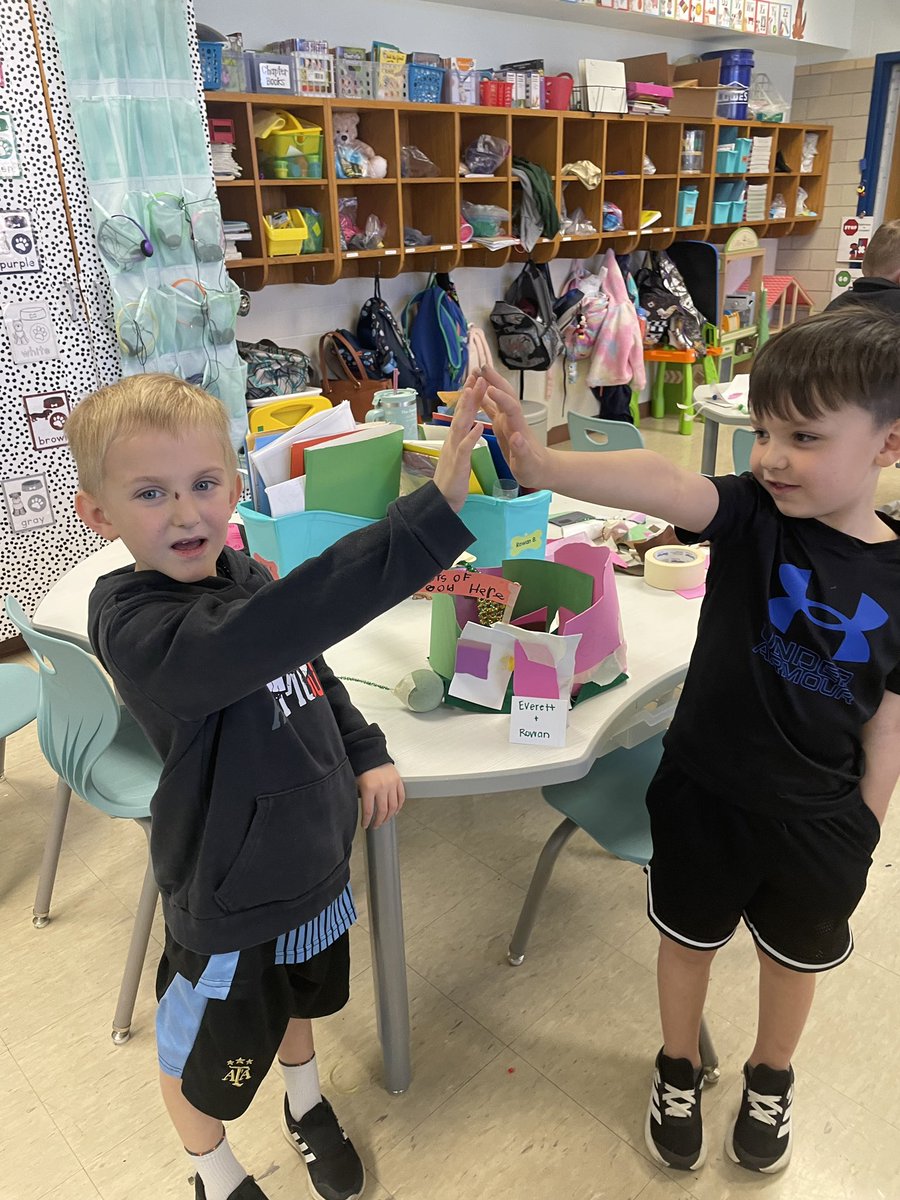 Sweet CVE Kindergarteners in Ms. Buban’s room are ready for St. Patrick’s Day. They created their very own Leprechaun traps! ❤️