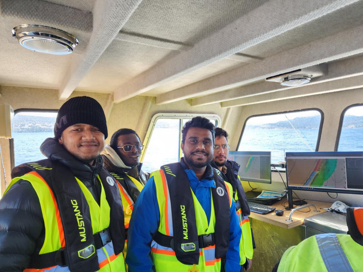 SchoolofOceanT2's tweet image. Master of Applied Ocean Technology students received hands-on training with the multi-beam system at the Launch in Holyrood today! 🌊🔍☀️ @marineinstitute #OceanTech #HandsOnLearning