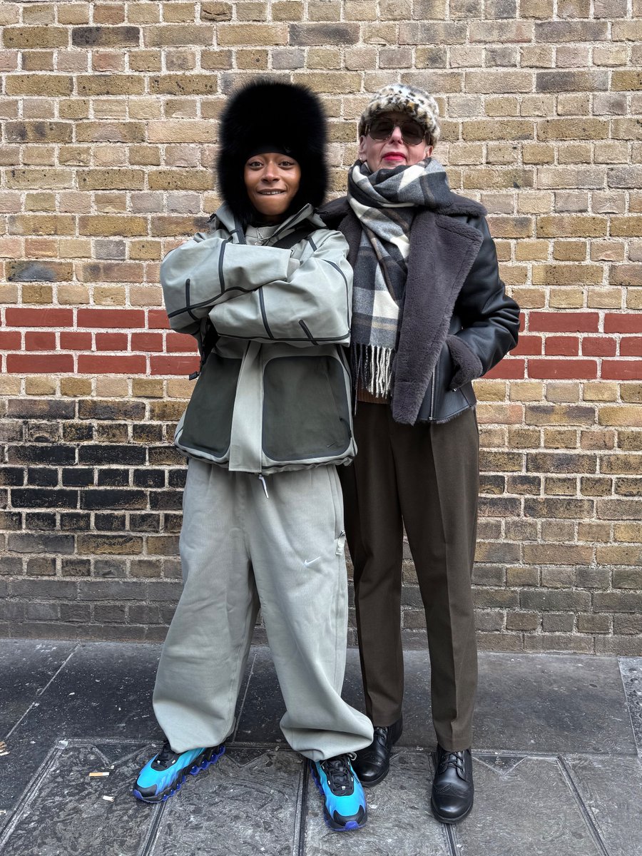 This lovely lady said she liked my fit I liked hers so we took a fit pic 💯