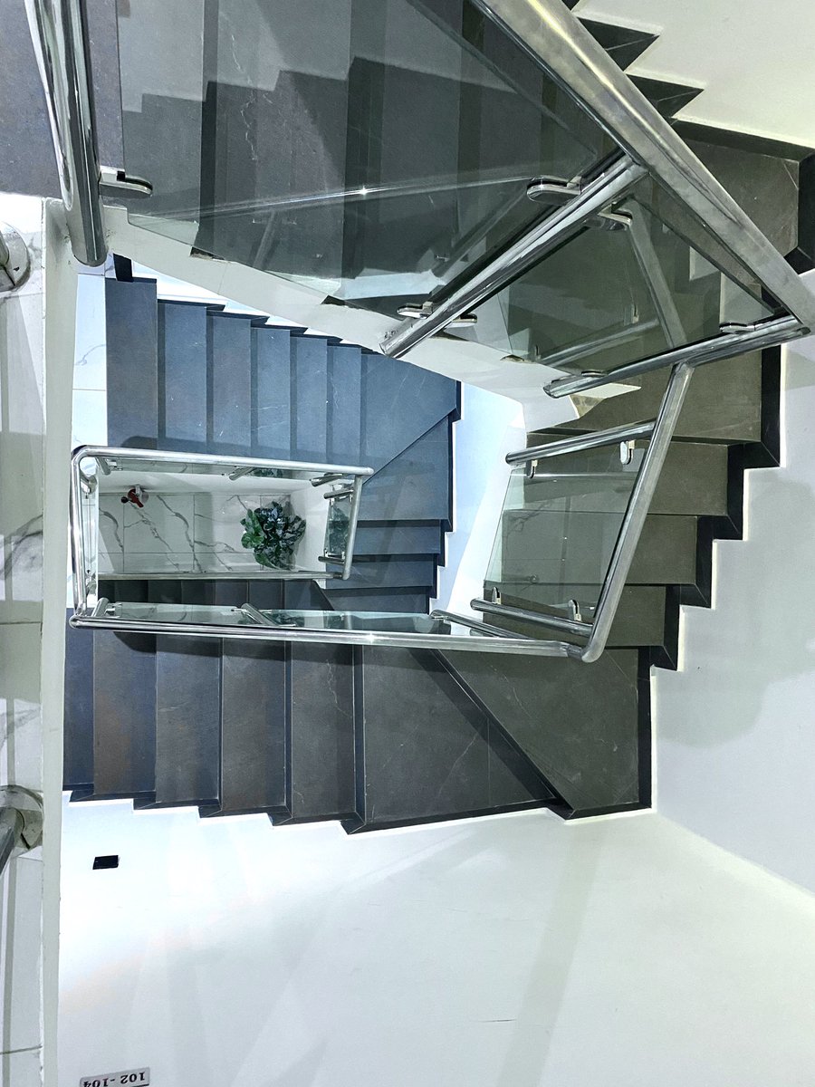 Ringrubyhotel's tweet photo. Elegance is how your hotel environment makes you feel, Book now and experience the ringruby difference.

For reservations Call ☎️ 09115638526 or 📧 info@fivecloverhotels.com

#ringrubyhotel #hotelsinlagos #luxurydesign #luxuryhotels https://t.co/CsreCHbE1x