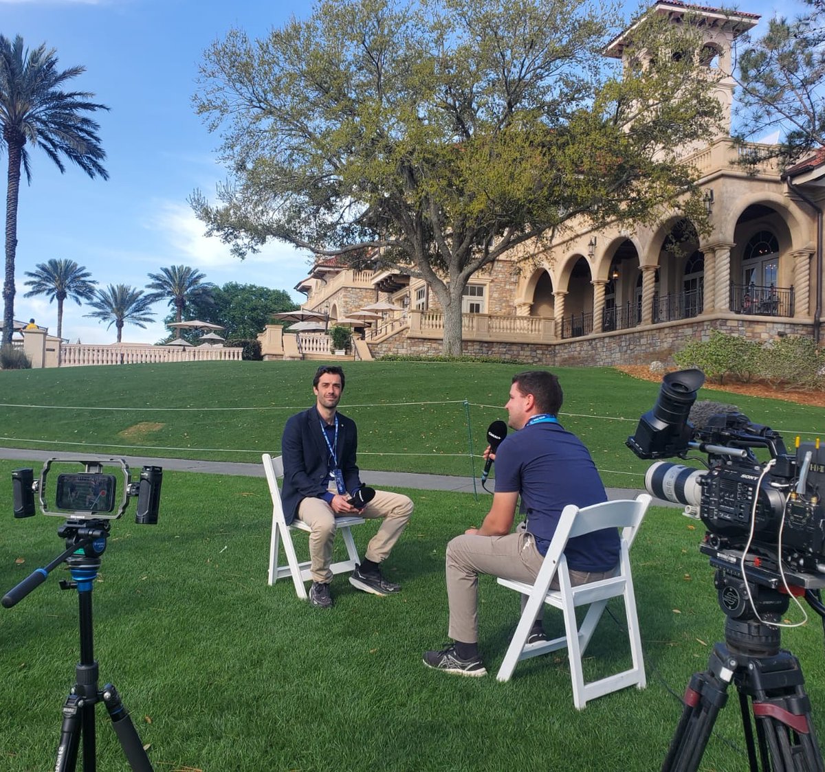 La team CANAL+ en mode préparation grosse interview avec <a href="/AdrienToubiana/">Adrien Toubiana</a> et <a href="/NicoFabre1942/">Nicolas Fabre</a> 🎤🤩❓ <a href="/THEPLAYERS/">THE PLAYERS</a>