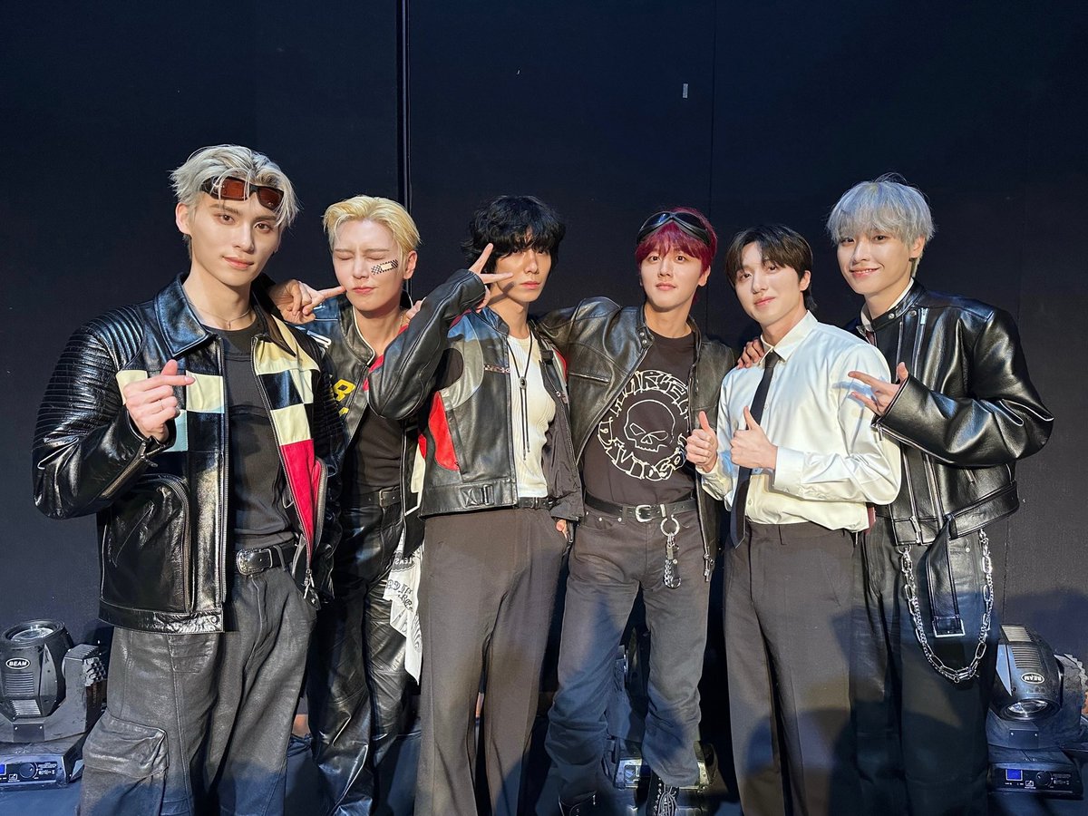 SF9_FANCLUB's tweet photo. [📸] 25.03.14 SF9 MINI ALBUM [LOVE RACE] 팬 사인회 (디테일즈)

#SF9 #에스에프나인 #LOVE_RACE https://t.co/hDFHqjIEf7