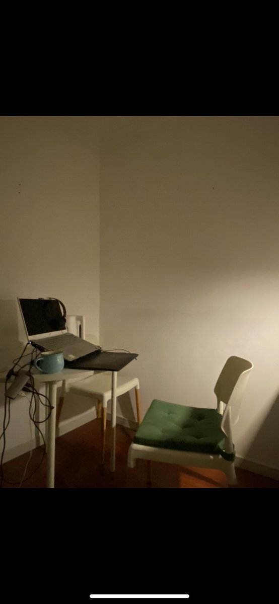 Miv4t_'s tweet image. Work environment and sketchbooks
【The cup contains medicine】
