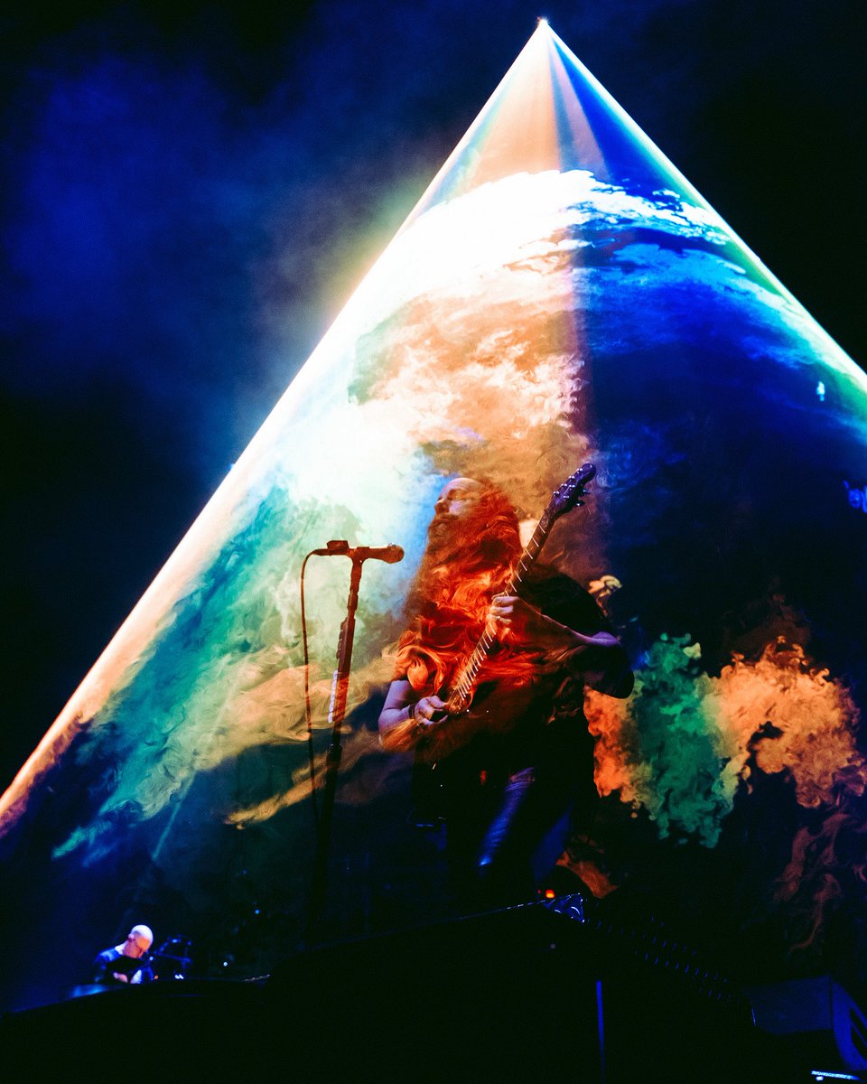 An incredible photo taken at the <a href="/dreamtheaternet/">Dream Theater</a> show in Toronto 🇨🇦 by 📸 <a href="/WorkByWolfe/">w</a>!