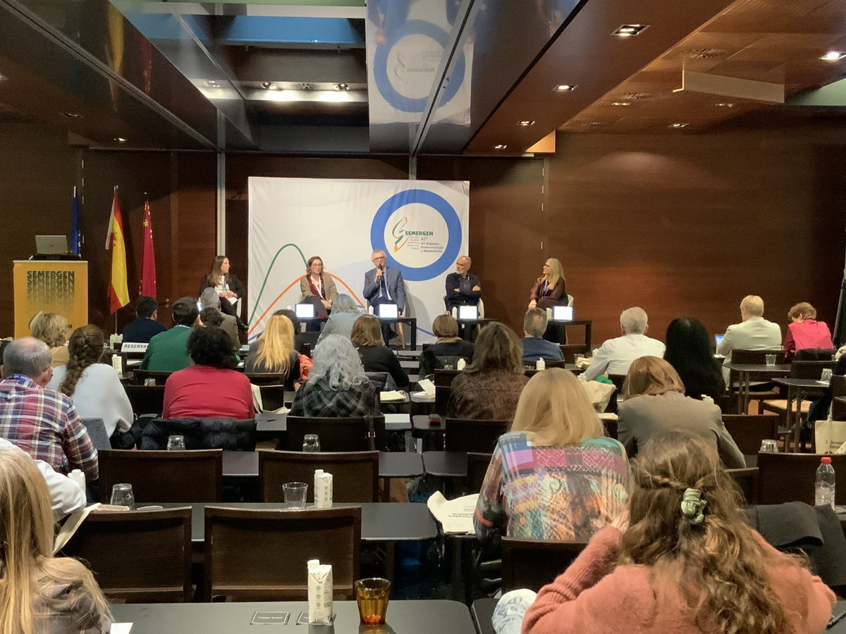 GT Diabetes Semergen (@semergengtdm) on Twitter photo En #DMSEMERGEN25 hemos contado con D. Juan José Pedreño Planes, Consejero de Salud de la Región de Murcia
Ha sido acompañado por <a href="/Sonia_MJ/">Sònia Miravet</a> <a href="/DraIsabelPeral/">Isabel Mª Peral</a> del coordinador del grupo, <a href="/Ezequie75156572/">Ezequiel Arranz</a> así como de representantes de la Comisión Nacional de <a href="/SEMERGENap/">SEMERGEN | Médicos de AP #YoPrefieroMFyC</a>
👏👏👏👏👏 En #DMSEMERGEN25 hemos contado con D. Juan José Pedreño Planes, Consejero de Salud de la Región de Murcia
Ha sido acompañado por <a href="/Sonia_MJ/">Sònia Miravet</a> <a href="/DraIsabelPeral/">Isabel Mª Peral</a> del coordinador del grupo, <a href="/Ezequie75156572/">Ezequiel Arranz</a> así como de representantes de la Comisión Nacional de <a href="/SEMERGENap/">SEMERGEN | Médicos de AP #YoPrefieroMFyC</a>
👏👏👏👏👏