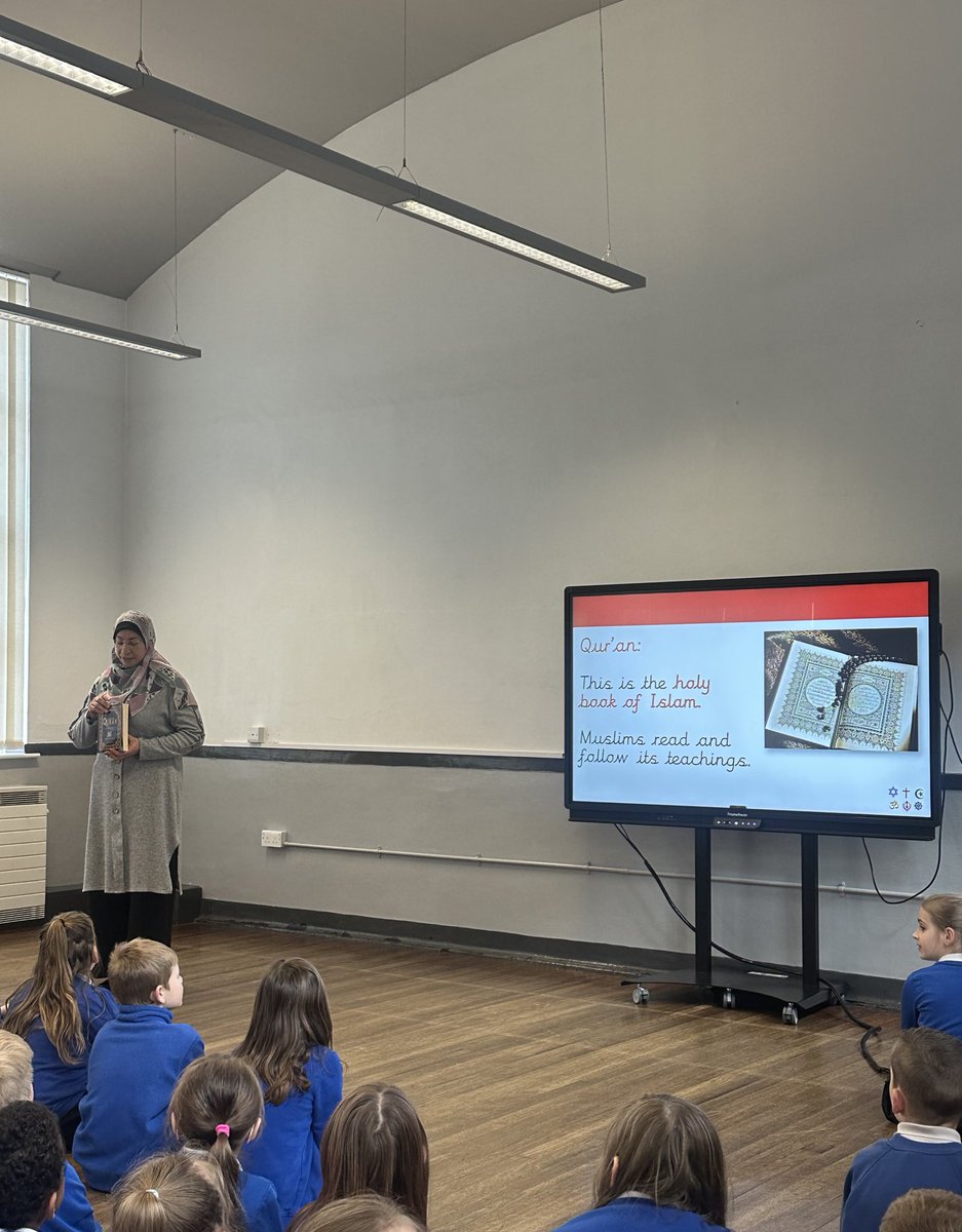 OwstonPPA's tweet image. Mrs Sharaf delivered an inspiring assembly on Islam to each year group, sharing fascinating artefacts and insights into her faith ✨

A wonderful opportunity for our students to learn, ask questions, and celebrate diversity! ☪️🕋

#ReligiousEducation #CulturalUnderstanding