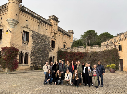 Comunicatur.info (@comunicatur) on Twitter photo 🌟 Professionals del #turisme de reunions descobreixen el potencial del Maresme com a destinació #MICE. Espais singulars, activitats innovadores i proximitat amb Barcelona la fan una opció ideal per a esdeveniments corporatius.
🚀<a href="/CostaBcnMaresme/">Costa Bcn-Maresme</a>
👉 comunicatur.info/el-maresme-atr… 🌟 Professionals del #turisme de reunions descobreixen el potencial del Maresme com a destinació #MICE. Espais singulars, activitats innovadores i proximitat amb Barcelona la fan una opció ideal per a esdeveniments corporatius.
🚀<a href="/CostaBcnMaresme/">Costa Bcn-Maresme</a>
👉 comunicatur.info/el-maresme-atr…