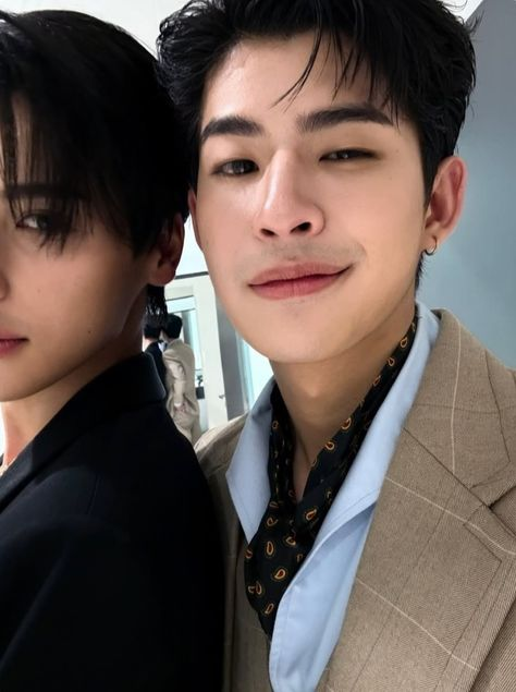 eunseok. tweet media