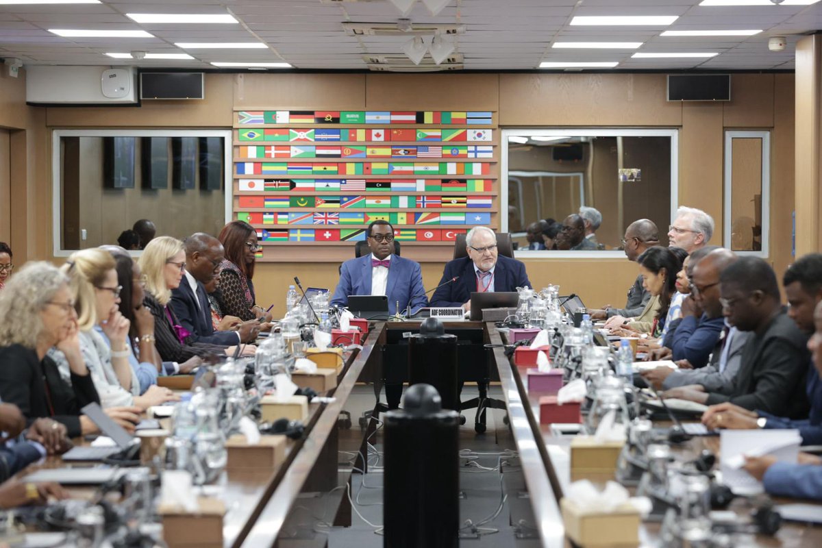 AfDB_Group's tweet image. First #AfricanDevelopmentFund 17th Replenishment meeting for 2025 set the stage to mobilise resources for Africa’s low-income countries.

Priorities:
✅ Infrastructure &amp;amp; governance
✅ Private sector investment
✅ High-impact financing

#ADFDelivers: adf.afdb.org #ADF17