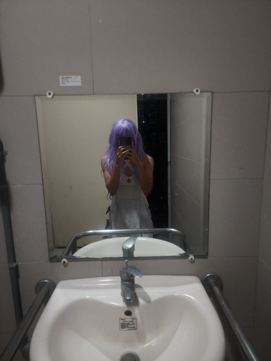 小狐狸找到了自己的歸處 果然肉便器就只配乖乖的待在公廁 主人請把小狐狸變成下賤的便所吧