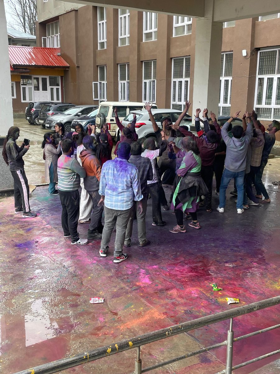 Vibrant #Holi celebrations at GMC Baramulla today, with students, faculty, and staff coming together to embrace the festive spirit.A special moment with Principal <a href="/jahangir_prof/">Dr. Prof. Majid Jahangir</a>, making it even more memorable. Unity, joy, and colors filled the air.
<a href="/JPNadda/">Jagat Prakash Nadda</a> <a href="/diprjk/">Information & PR, J&K</a> <a href="/DICBaramulla/">Information and PR Baramulla</a>