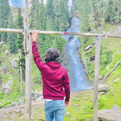 Faha_d1200's tweet photo. #NewProfilePic https://t.co/kZHaxhAzax