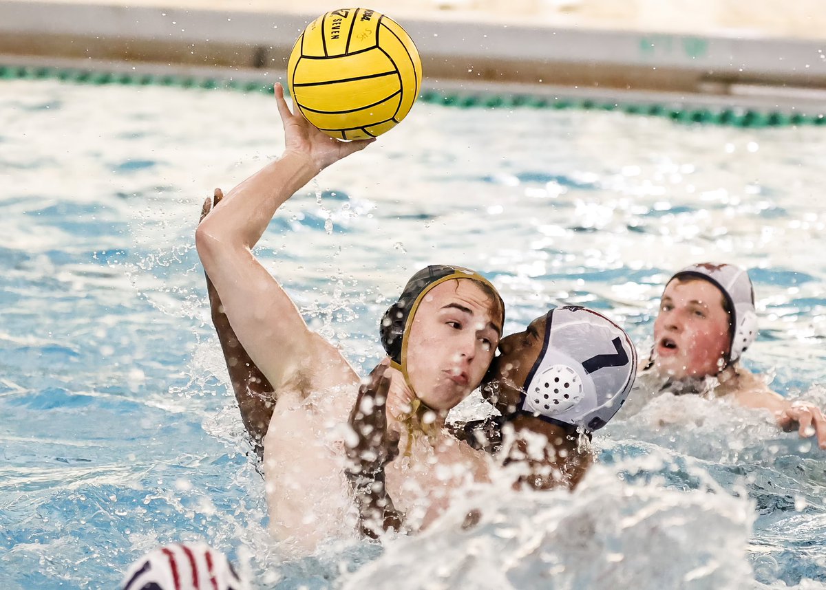 stevensonhs's tweet image. The Patriots made a splash in their season opener! 💦🔥 Stevenson (1-0) dominated Conant with a 17-6 win. Next up: a full day of action at home tomorrow against Fremd, Whitney Young, and a big rematch with Lyons Township at 1:00 p.m. 
@SHSPatRiot 
📸 @joellerner