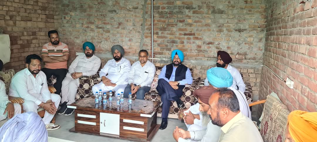 IsBHULLAR3's tweet photo. ਅੱਜ ਹਲਕਾ ਰਾਮਪੁਰਾ ਫੂਲ ਦੇ ਪਿੰਡ ਜਲਾਲ ਤੋਂ ਸ. ਸਰਬਜੀਤ ਸਿੰਘ s/o ਸ. ਫੌਜਾ ਸਿੰਘ ਜੀ ਦੇ ਗ੍ਰਹਿ ਵਿਖੇ ਆਪਣੇ ਸਾਥੀਆਂ ਨਾਲ ਸਮਾਂ ਬਤੀਤ ਕੀਤਾ ਅਤੇ ਸਤਿਕਾਰਯੋਗ ਬਜੁਰਗਾਂ ਨਾਲ ਬੀਤੇ ਸਮੇਂ ਦੀਆਂ ਯਾਦਾਂ ਨੂੰ ਤਾਜ਼ਾ ਕੀਤਾ । @gurpreetkangar

#halkarampuraphul https://t.co/wgfZWHeDGe