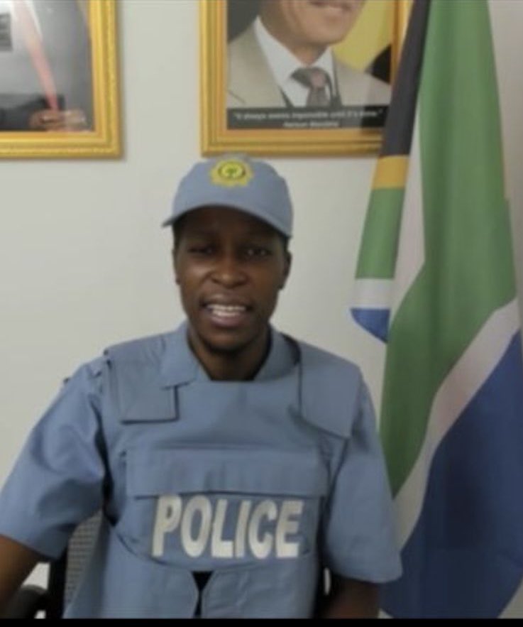 Abramjee's tweet photo. This man, claiming to a cop, video called a victim and tried to extort money on a false charge. If you can recognise him, call #CrimeStop on 08600 10111.

#Scams https://t.co/mZO0mL4Qhl