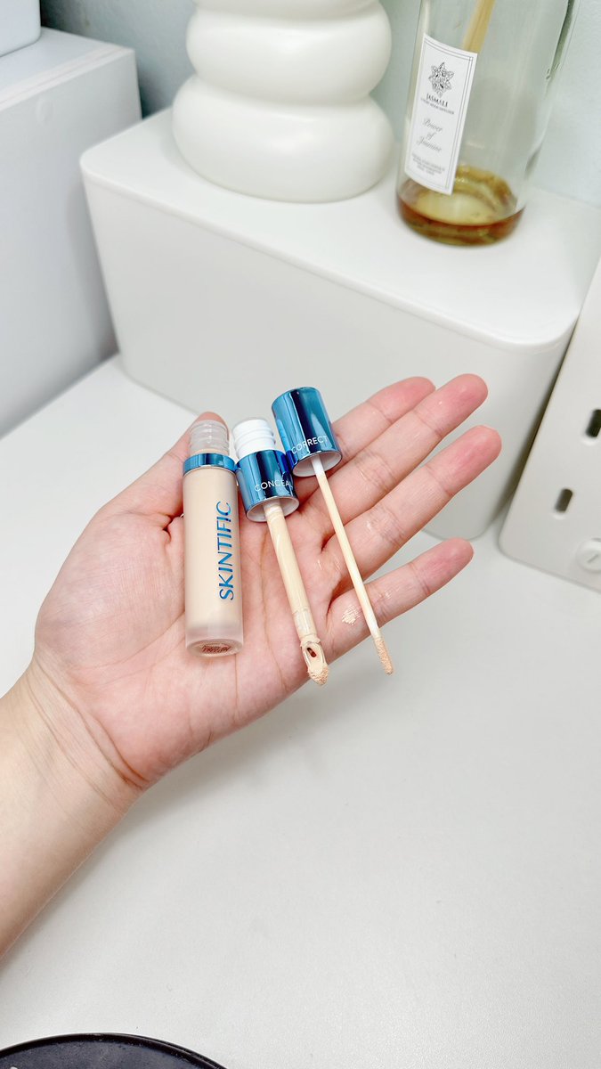 เรียลสุดๆ มาโชว์ความปกปิดขั้นเทพของ Skintific concealer 2 หัว 🩵 ปกปิดได้ทุกรอย รอยสิว รอยดำ นี่ทากับผิวจริง แบบไม่ลงรองพื้นเลย ฟินิชสวยมาก ไม่หนา ดูเป็นผิว มีหลายสีมาก จะเลือกใช้เป็นไฮไลท์ คอนทัวร์ก็ได้ #ใช้จริงรีวิวจริง #ใช้ดีบอกต่อ https://t.co/Q3WdCVdJwO