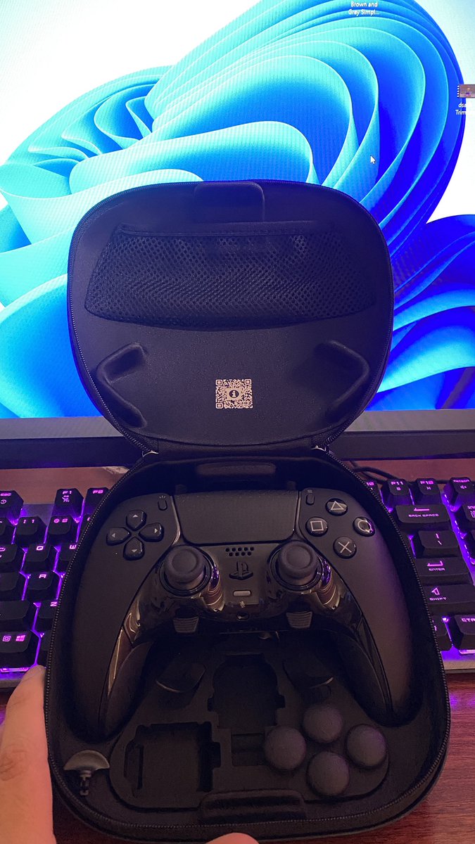 new toy for the boyyyy😈