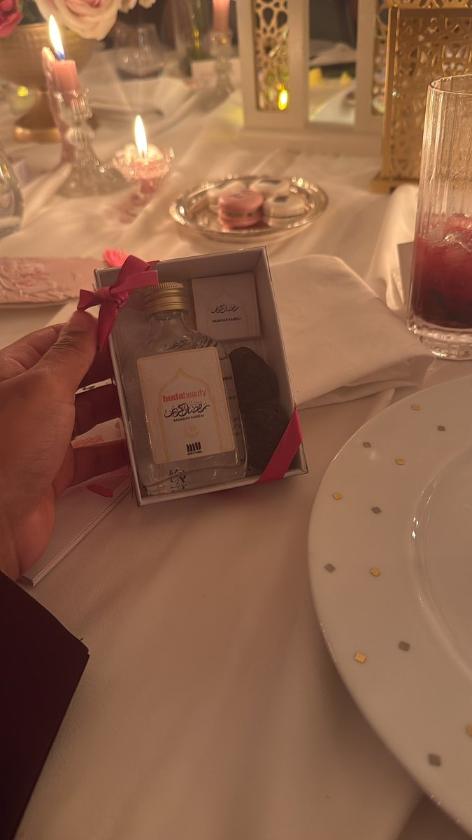 myriiamcm's tweet photo. un Iftar au Plaza Athénée avec Huda Beauty , elle nous a tellement respecté 🧘🏽‍♀️📿🌙 https://t.co/0wgGMRLDAT