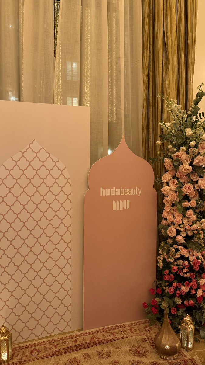myriiamcm's tweet photo. un Iftar au Plaza Athénée avec Huda Beauty , elle nous a tellement respecté 🧘🏽‍♀️📿🌙 https://t.co/0wgGMRLDAT