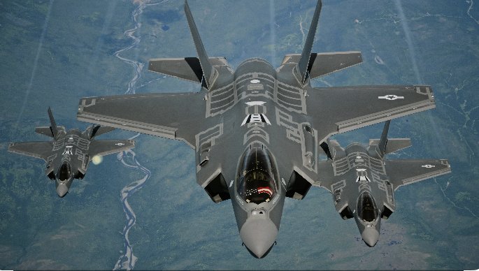 NoneG47990's tweet photo. Fighter planes: How it started vs how it's going https://t.co/VRUswXbmtg