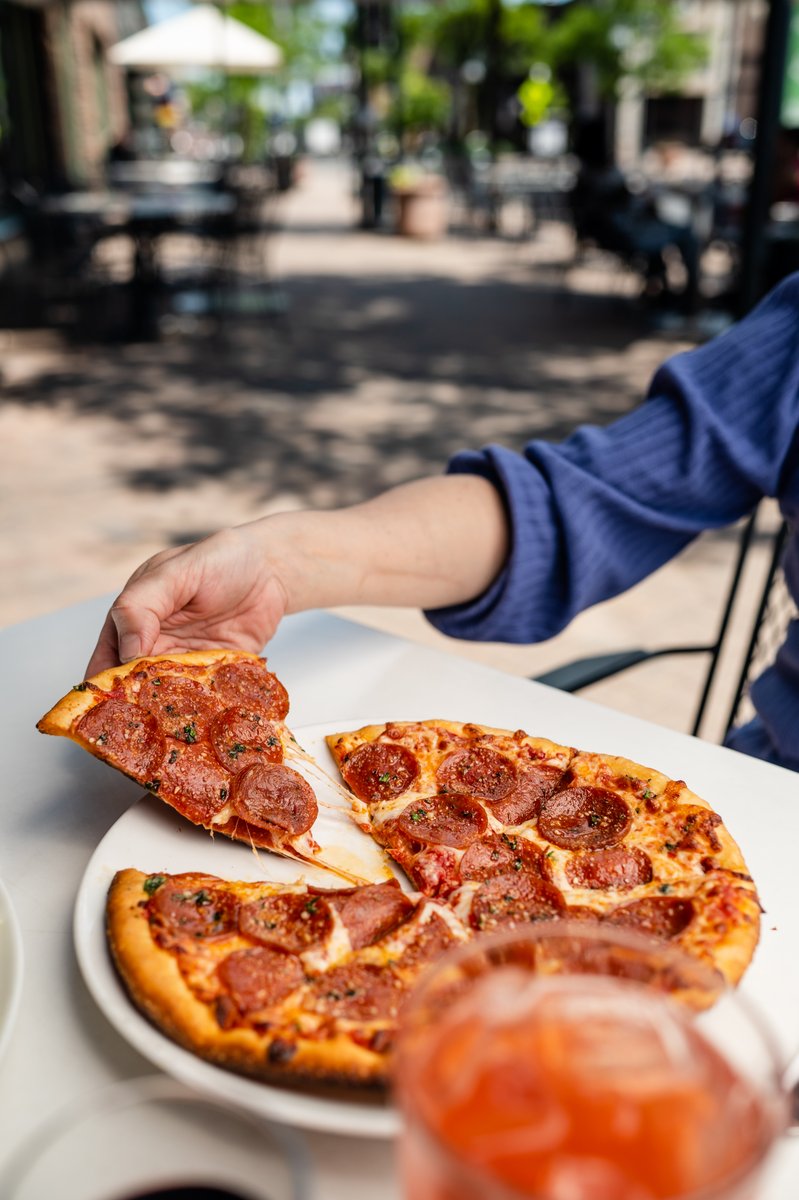 DAmicoandSons's tweet photo. There’s more than one way to #PiDay. 🍕 https://t.co/Pzt5y9C1c3