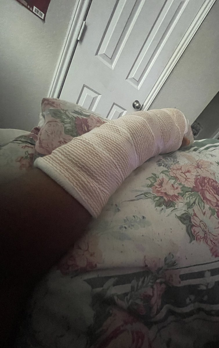 Second surgery went good,only two more months till im back on the field🪖.