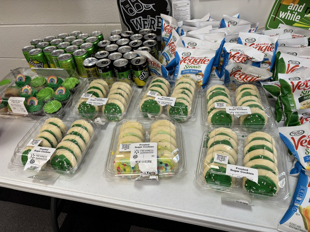 Yesterday, we celebrated our Teacher of the Year, Molly Campbell, and Support Staff of the Year, Bobbi Henderson! 🎉Molly, our dedicated librarian, and Bobbi, our incredible counselor, make a lasting impact on our students and staff every day. We are so grateful for their hard!