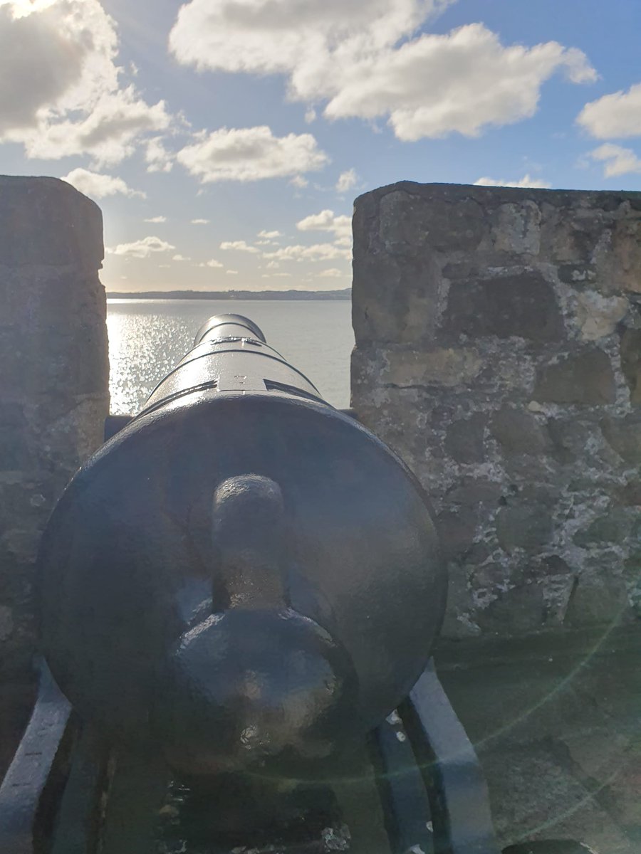 ShamusAngusMcFe's tweet image. #castle #History #Harbourfront #ireland #Brothers #holiday #holidayfun