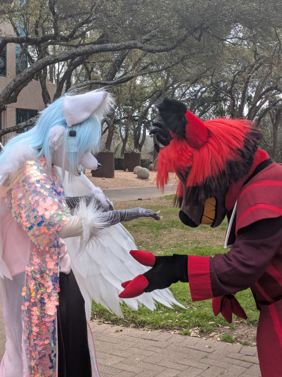 meatb0ne's tweet photo. Meeting the amazing .@alastorsmiley ! Happy #FursuitFriday 🦊🪽 🙌 🦌🩸 https://t.co/2i6UXRLXG1
