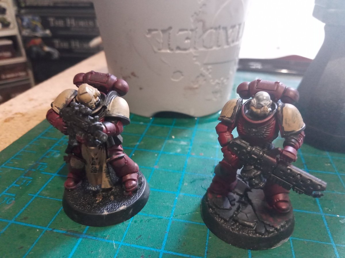 Jmvllm's tweet photo. @Helion_1ero Empece a pintar estos Marines como Cuervos Sangrientos y  pese a no estar acabados se ven genial. https://t.co/aoBy8UnmR9