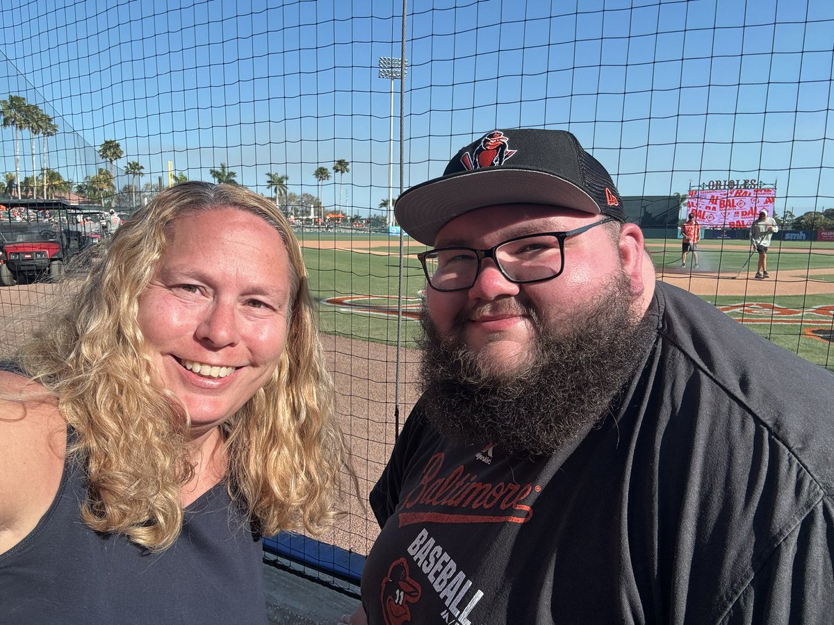 Fangirling at the <a href="/Orioles/">Baltimore Orioles</a> game with <a href="/jbenowitz1831/">Jason Benowitz</a> 💜