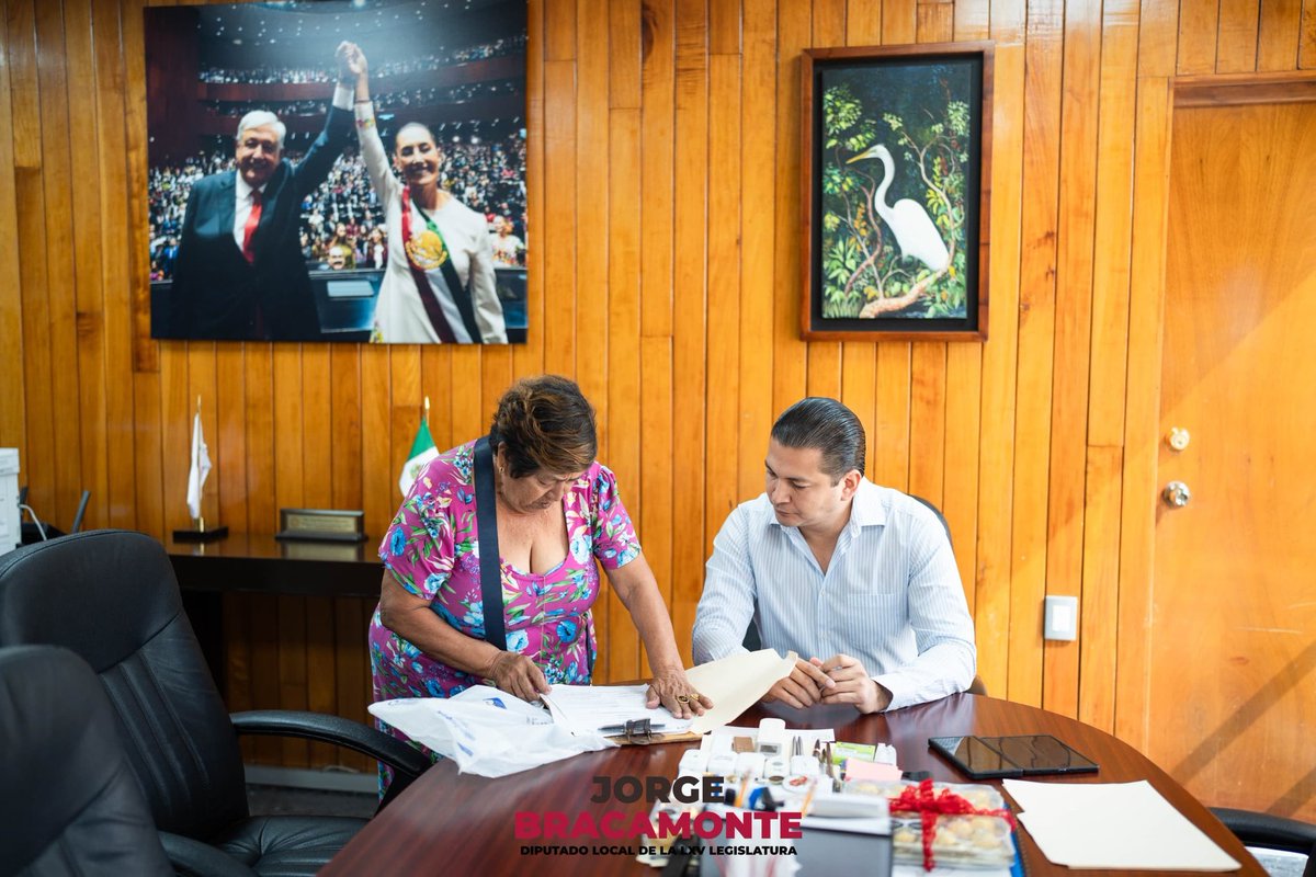 JORGEBRACA's tweet photo. El humanismo mexicano es la base de nuestro movimiento, fundado por nuestro máximo líder, Andrés Manuel López Obrador, y que hoy continúa con nuestra Presidenta Claudia Sheinbaum.

Para seguir avanzando en el Segundo Piso de la Cuarta Transformación, es fundamental estar cercanos a la gente, escuchando sus inquietudes y trabajando en territorio.

Nuestras audiencias continúan, más cercanos que nunca, a ras de suelo, porque el pueblo manda y su voz es la guía para seguir construyendo un mejor futuro para Tabasco y para México. 
*¡Así lo estamos haciendo!*