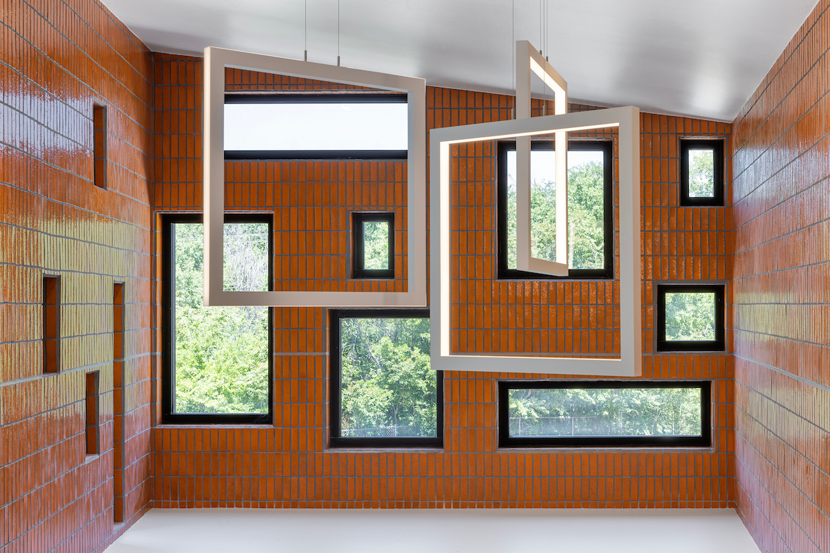 This week's 2025 tile trend embodies a down-to-earth vibe.  "Terra tones" ranging from peach to terracotta to mocha lend your decor the natural, grounding energy we crave in an increasingly digital world.   Read more about this color trend on the blog!

hubs.la/Q03bZd3F0