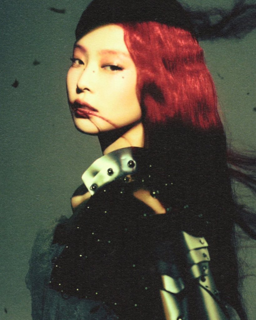 BLACKPINK members hold the record for the Top 2 highest monthly listener peaks by K-Pop acts in Spotify history:

#1. ROSÉ — 71.1M
#2. JENNIE — 46.1M