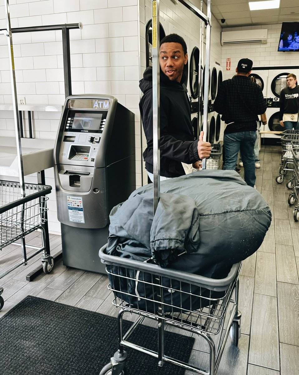 31 families washed 336 loads of laundry at our NYC #LaundryProject yesterday thanks to our friends Central Christian Church AZ Student Ministry!

Let’s hear it for NY and our #HopeDealer crew! Grateful for each opportunity to deal some #SoapAndHope while meeting a tangible need.