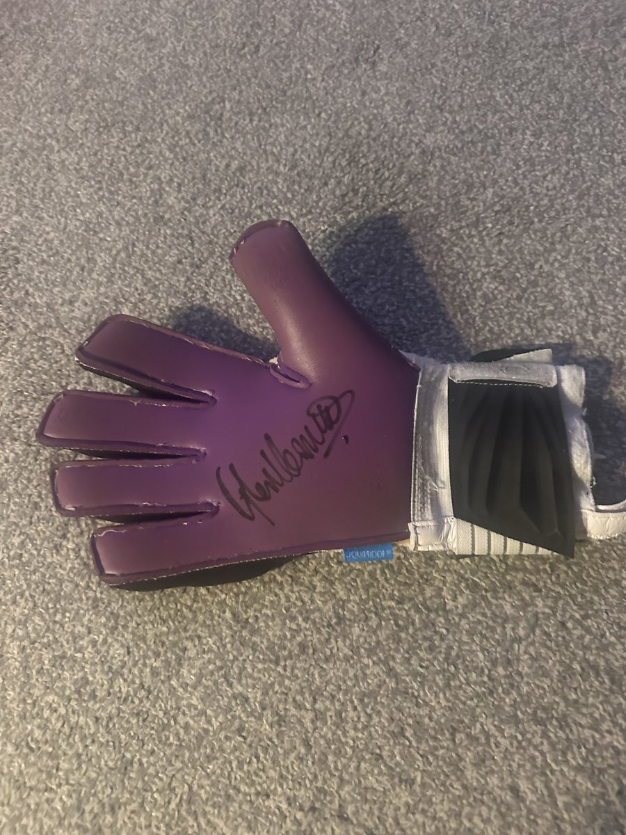 Sussex Good Causes FC (@goodcausesfc) on Twitter photo π£ Auction signed <a href="/Wrexham_AFC/">Wrexham AFC</a> keeper glove π§€ <a href="/Yoursmineaway/">Yours Mine Away Podcast</a>
π£ Auction signed <a href="/TheGillsFC/">Gillingham FC</a> keeper glove π§€ <a href="/GlennMorris83/">Glenn morris</a>
Auction ends Weds 19th March 20:00
Message or Comment to bid
Back up for auction after non payment π£ Auction signed <a href="/Wrexham_AFC/">Wrexham AFC</a> keeper glove π§€ <a href="/Yoursmineaway/">Yours Mine Away Podcast</a>
π£ Auction signed <a href="/TheGillsFC/">Gillingham FC</a> keeper glove π§€ <a href="/GlennMorris83/">Glenn morris</a>
Auction ends Weds 19th March 20:00
Message or Comment to bid
Back up for auction after non payment