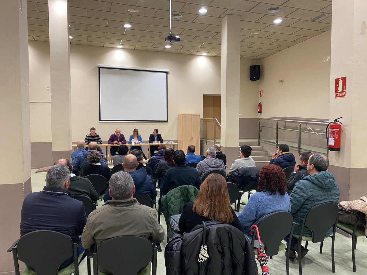 JuntsxTerraAlta (@juntsxterraalta) on Twitter photo Avui, a #Gandesa, xarrada sobre els Fons de Transició Nuclear amb la diputada <a href="/irenenegre/">Irene Negre #junts 🎗🎗🎗</a> i l’alcalde de Móra d’Ebre i membre de l’Organ de Governança <a href="/rubenbiarnes/">Ruben Biarnes Renedo</a>.
Ens expliquem amb els peus a terra i amb el que avui és una REALITAT! ☝🏻#junts Avui, a #Gandesa, xarrada sobre els Fons de Transició Nuclear amb la diputada <a href="/irenenegre/">Irene Negre #junts 🎗🎗🎗</a> i l’alcalde de Móra d’Ebre i membre de l’Organ de Governança <a href="/rubenbiarnes/">Ruben Biarnes Renedo</a>.
Ens expliquem amb els peus a terra i amb el que avui és una REALITAT! ☝🏻#junts