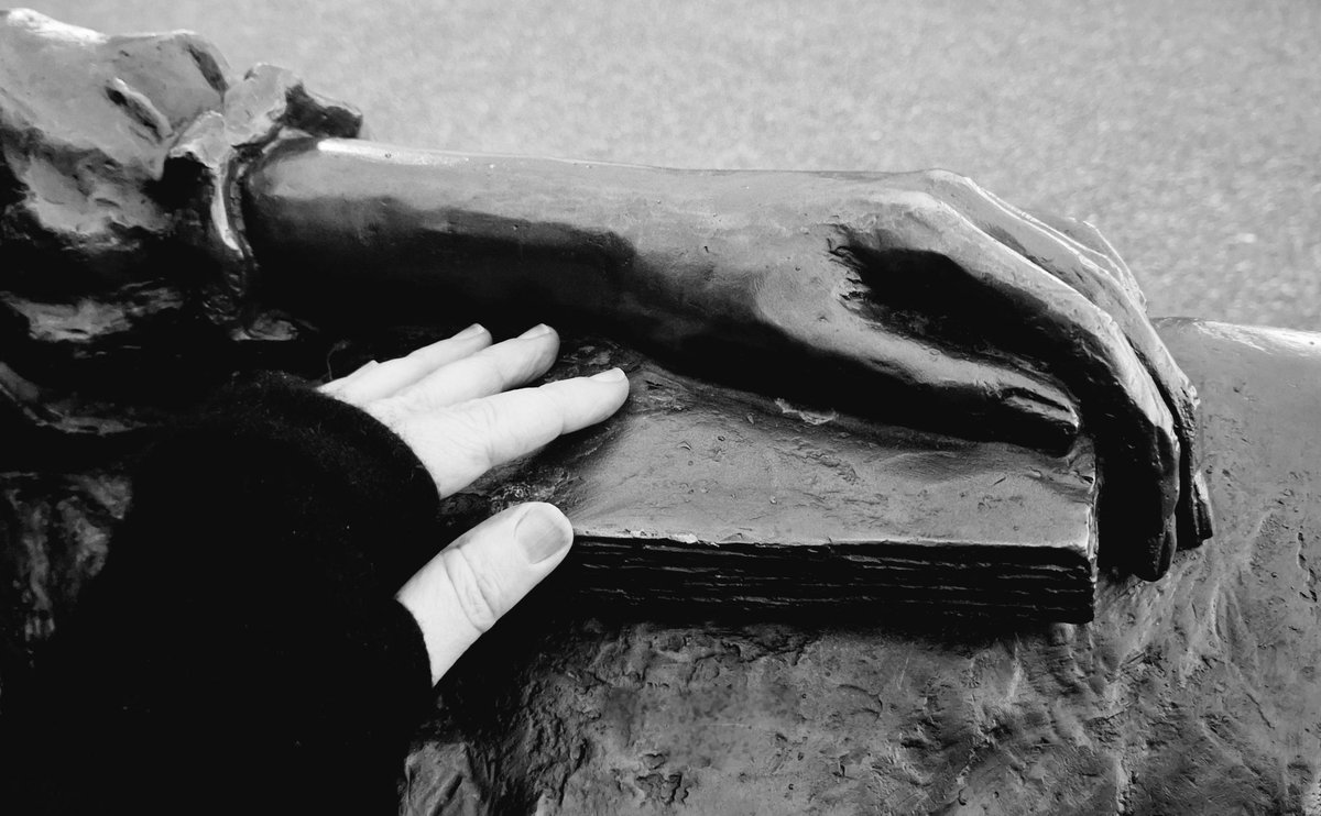 Becca Smith (@beccasmithart) on Twitter photo I watched the early spring sunset over the Thames with <a href="/VWoolfStatue/">Virginia Woolf Statue by Laury Dizengremel</a> this evening. She is alive there, paused for a moment, enraptured. Great company. #virginiawoolf #virginiawoolfstatue <a href="/VirginiaWoolfGB/">Virginia Woolf Society GB</a> I watched the early spring sunset over the Thames with <a href="/VWoolfStatue/">Virginia Woolf Statue by Laury Dizengremel</a> this evening. She is alive there, paused for a moment, enraptured. Great company. #virginiawoolf #virginiawoolfstatue <a href="/VirginiaWoolfGB/">Virginia Woolf Society GB</a>