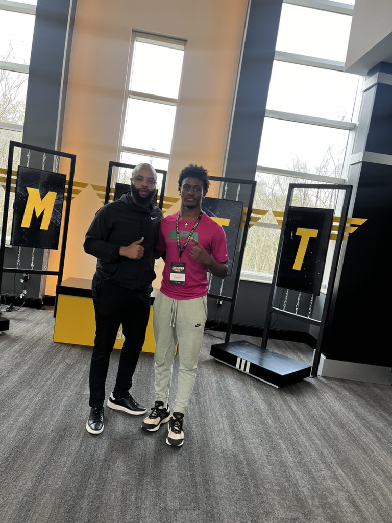 Justin “J-Hop” Hopkins (@justinhopkins26) on Twitter photo After a great conversation with <a href="/Dbowman85/">Dominique Bowman</a> I am blessed to receive an offer from The University of Southern Mississippi⚫️🟡 <a href="/BallHawkU/">BallHawkU 🏈🦅</a> <a href="/BuckFitz/">NPA/SUPERMAX 100</a> <a href="/samspiegs/">Sam Spiegelman</a> <a href="/EnsworthFB/">Ensworth Football</a> <a href="/ChadSimmons_/">ChadSimmons</a> <a href="/tthasselbeck/">tim hasselbeck</a> <a href="/Coach_Peavey/">Kolt Peavey</a> <a href="/CoachDSanders/">Dillon Sanders</a> After a great conversation with <a href="/Dbowman85/">Dominique Bowman</a> I am blessed to receive an offer from The University of Southern Mississippi⚫️🟡 <a href="/BallHawkU/">BallHawkU 🏈🦅</a> <a href="/BuckFitz/">NPA/SUPERMAX 100</a> <a href="/samspiegs/">Sam Spiegelman</a> <a href="/EnsworthFB/">Ensworth Football</a> <a href="/ChadSimmons_/">ChadSimmons</a> <a href="/tthasselbeck/">tim hasselbeck</a> <a href="/Coach_Peavey/">Kolt Peavey</a> <a href="/CoachDSanders/">Dillon Sanders</a>