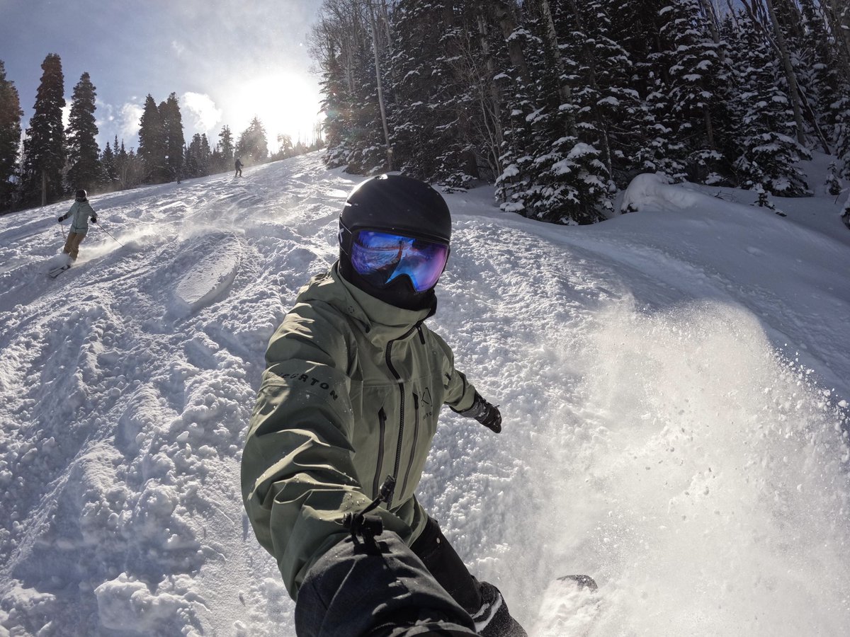 GoProCraig's tweet image. Auto-catcher Nundo while snowboarding today! 0️⃣0️⃣0️⃣🏂 #Nundo #Drowzee #Snowboarding #ParkCity #Utah #PokemonGO #GoPro