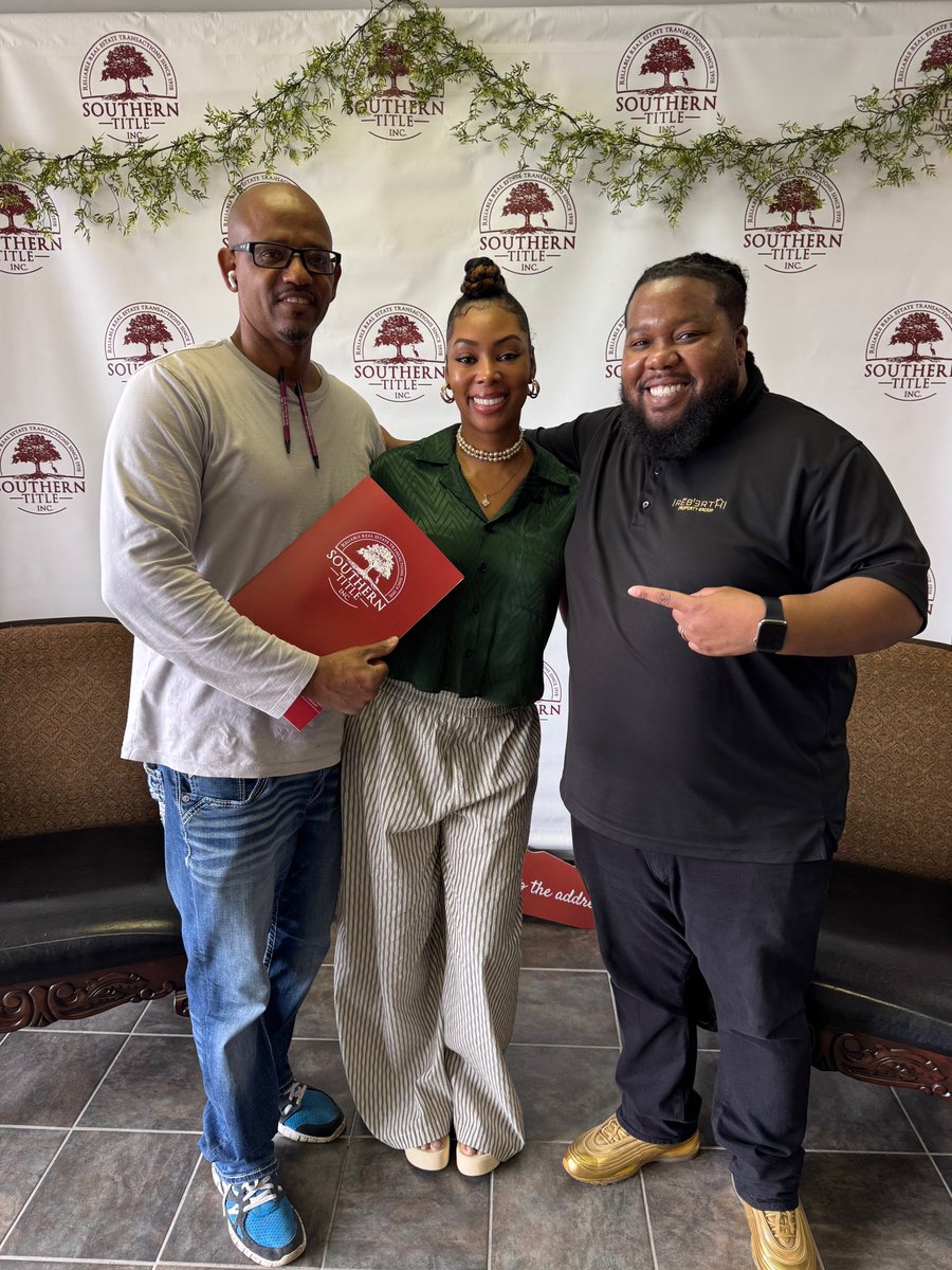 SouthernTitle's tweet photo. Congratulations, Cornelious and Bri! It was a pleasure to close this deal with you. We look forward to working with you and @JacquaJackson again soon! 🏡🍾 https://t.co/lQh6L0eNhZ